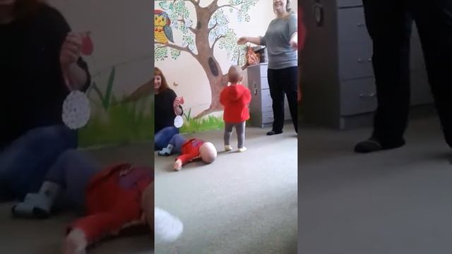 Учим танец снежинок) смотреть онлайн