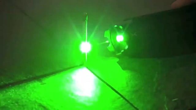 Указка лазер (laser pointer). Прожигает насквозь. смотреть онлайн
