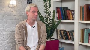 Алексей Гоман о внутреннем ребёнке, любви к одиночеству и непростых отношениях с деньгами.