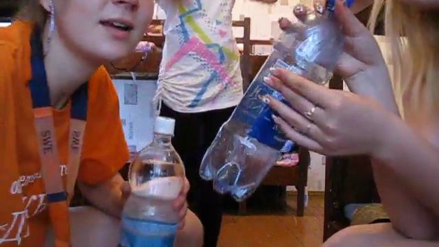 Вот это чики...ахахах!!! это вам не хухры-мухры! Crazy girls! смотреть онлайн