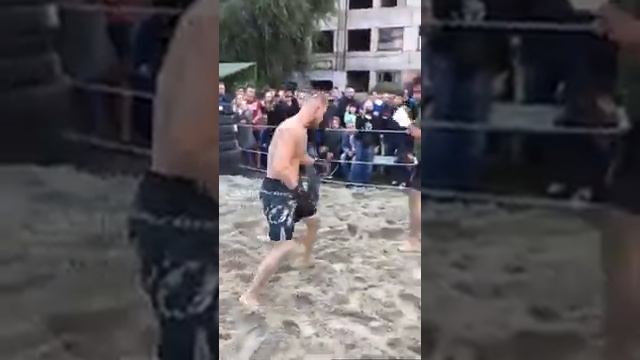 STRELKA! Саратов 2017, Никита(ВАРЯГ)vs Рамазан, отличный бой смотреть онлайн
