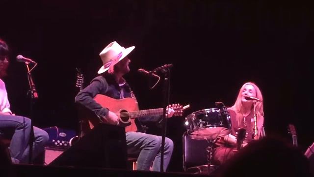 Aaron Lee Tasjan & Patty Griffin "Insider" song by Tom Petty (Los Angeles, 10 October 2017) смотреть онлайн