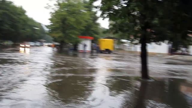 Большая вода в Харькове || 04 jul 2011 смотреть онлайн