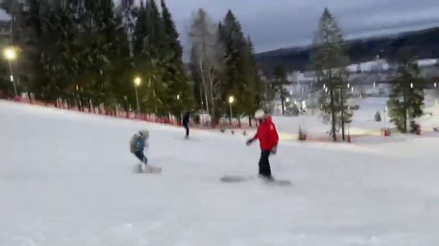 Спустили с поводка 😅 | Маленький #горнолыжник | 3 года смотреть онлайн