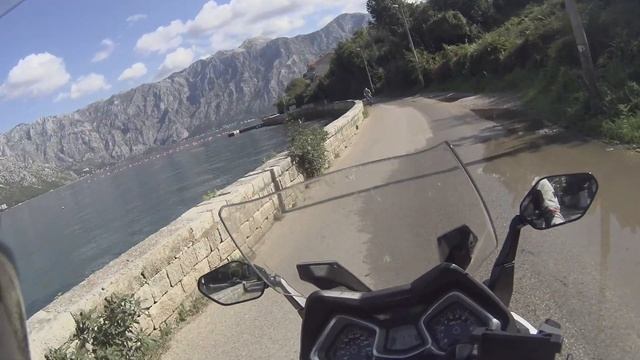 Sym Cruisym 300 Kotor Bay смотреть онлайн