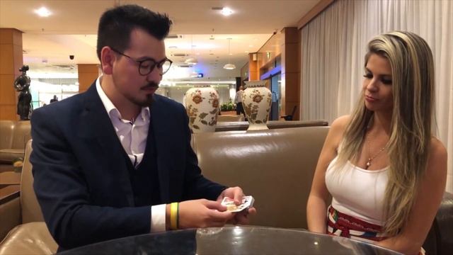 Fazendo Mágica Com A Mágica Diny (Mulher Mágica!)