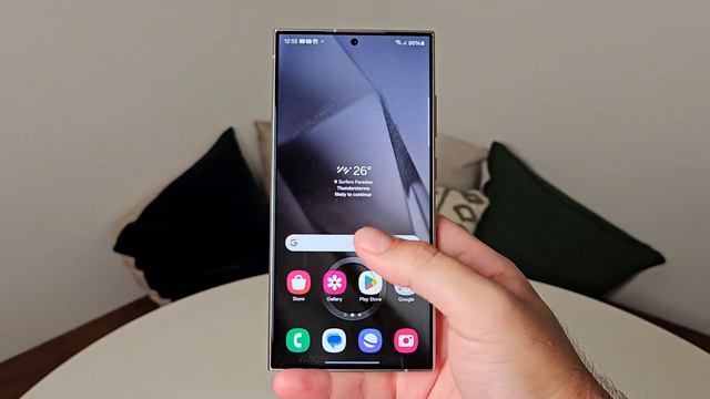 One UI 6.1: Always On Display With Wallpaper Support