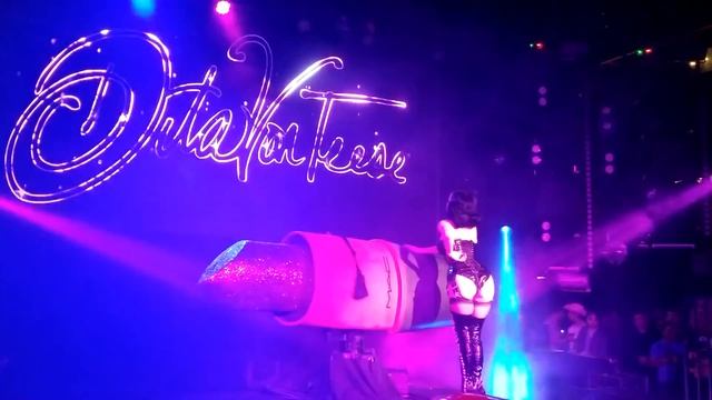Dita Von Teese Live at Giorgio's (Full Performance 2019) смотреть онлайн
