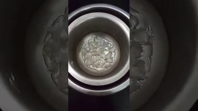 HOW TO MELT SOAP BASE BY USING DOUBLE BOILING METHOD.. смотреть онлайн