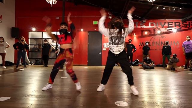 GIRLS WANT GIRLS - Drake | Matt Steffanina ft Nicole Laeno смотреть онлайн