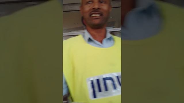 Dizengoff center security смотреть онлайн