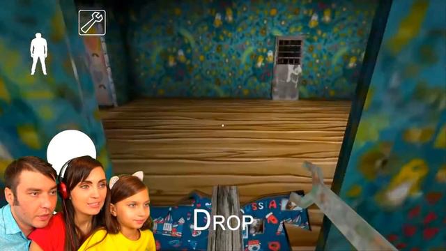 РУССКАЯ ГРЕННИ звонит на iPHONE МНЕ! GRANNY в Реальной жизни Валеришка Для Детей kids children смотреть онлайн