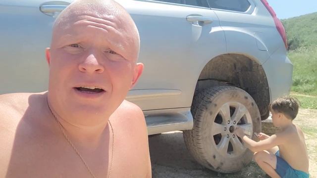 В Крым на HAVAL H9. Замена колеса смотреть онлайн
