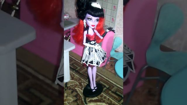 Обзор дома монстр хай смотреть онлайн