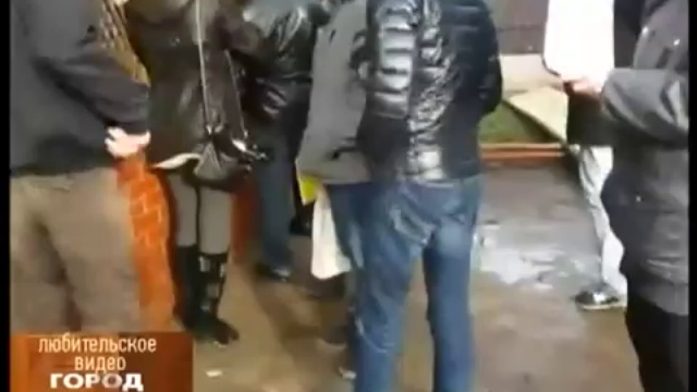 ДЕВУШКУ ОСУДИЛИ ЗА НОШЕНИЕ СВАСТИКИ смотреть онлайн