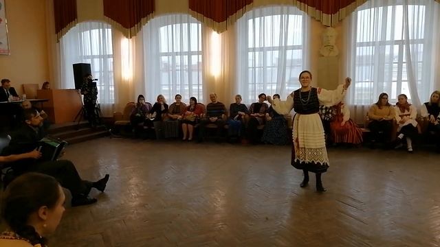 Женская импровизационная пляска под наигрыш «Семёновна». смотреть онлайн