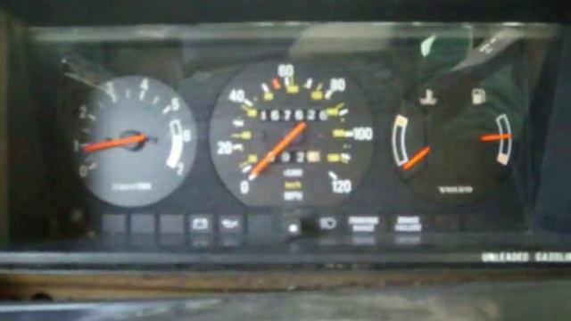 1982 Volvo 245 DL: Strong Runner...rough ilde...now a non runner смотреть онлайн