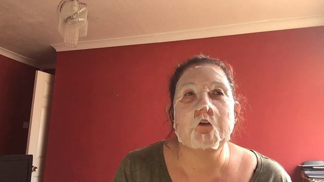 Testing GARNIER Moisturising Bomb tissue Face Mask смотреть онлайн