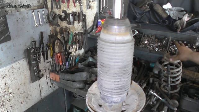 Замена передней стойки Chevrolet Aveo