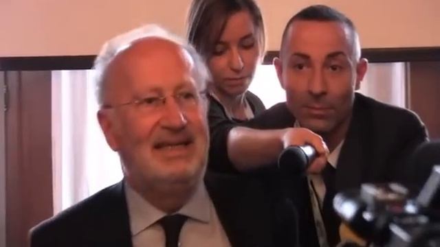 Elezioni 2010 - Venezia - Il nuovo sindaco Giorgio Orsoni a Ca' Farsetti смотреть онлайн