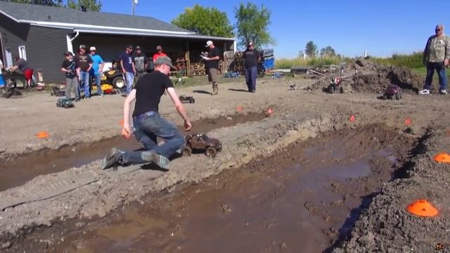 RC модели турнир по прохождению грязи