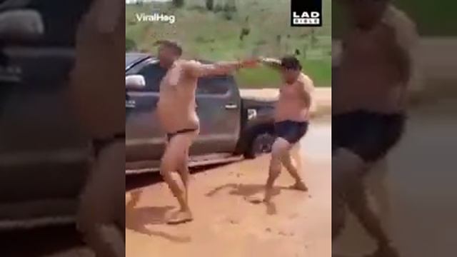 Мужики танцуют ламбаду смотреть онлайн