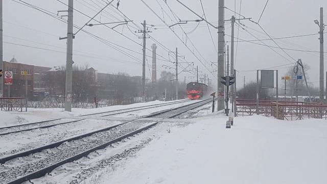 Электропоезд ЭД4М-0238/0356 с сообщением Москва(Курский-Вокзал) - Владимир. смотреть онлайн