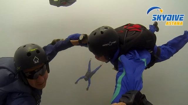 Skydive season 2018 in Astana. Сезон прыжков с парашютом в Астане 2018 года. смотреть онлайн