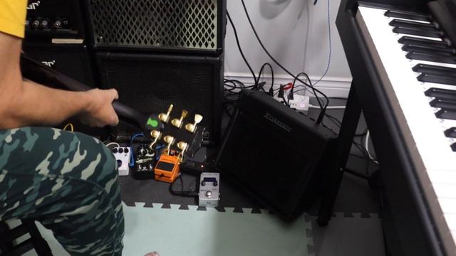 Traynor TVM 15 Amp Does It Handle Guitar Pedals смотреть онлайн