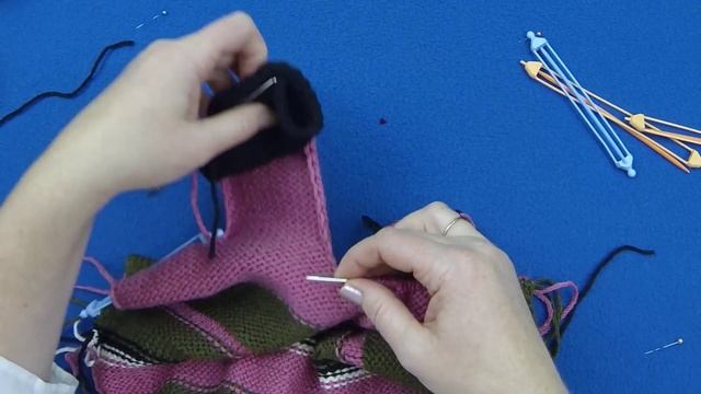 Яркие вязаные шапки для активного зимнего отдыха смотреть онлайн