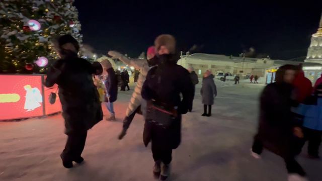 Народные плясы звонарей в - 30 мороза. Шуя. Фестиваль "Русское Рождество 2024". смотреть онлайн