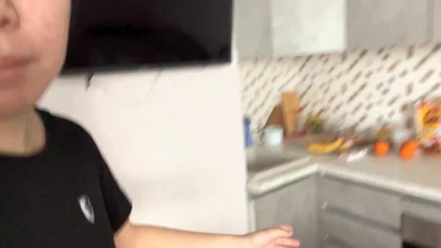 VLOG: Живу одна с 17 лет. Самостоятельная жизнь смотреть онлайн