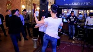 Восточные Узбекский девушка танцуеть танец живота 2019