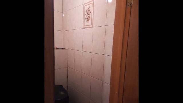 #ремонтсвоимируками #плитка Укладка плитки в туалете. Своими руками. смотреть онлайн