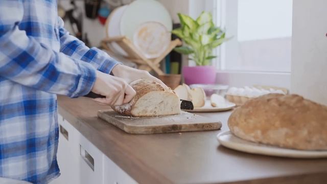 Пара установила скрытую камеру в детской комнате, увиденное шокировало их! смотреть онлайн