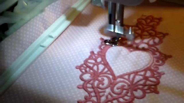 Швейно-вышивальная машина Bernette Chicago 7 смотреть онлайн