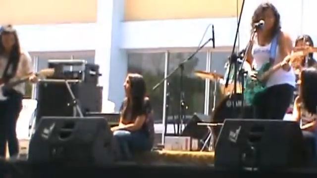Simple Plan - Welcome to my Life (Cover by Diana Estrella B.) смотреть онлайн