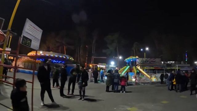 Walking in Eram Amusement Park - Tehran 4K смотреть онлайн