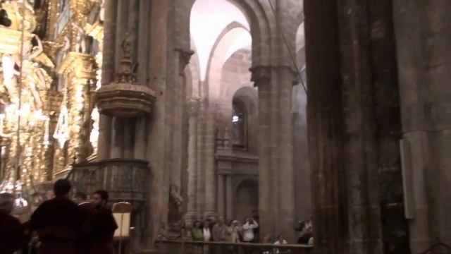 Swinging of the Botafumeiro in the Cathedral of Santiago de Compostela смотреть онлайн