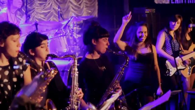T.O.P. QUEENS - Only So Much Oil In The Ground - (Tributo a Tower of Power) смотреть онлайн