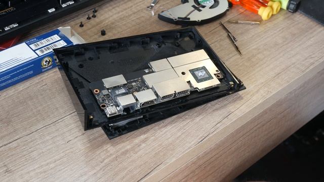 Разбираем и чистим приставку NVIDIA Shield TV (NVIDIA Shield TV Repair and Cleaning) смотреть онлайн