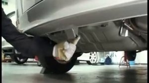 Как поддомкратить Honda Freed