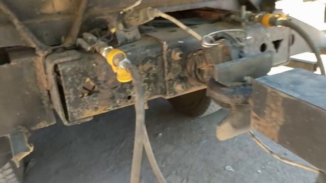 Шипит кран управления тормозами прицепа при постановке на ручник смотреть онлайн