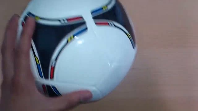 Adidas Euro 2012 Official Match Black/White Football смотреть онлайн