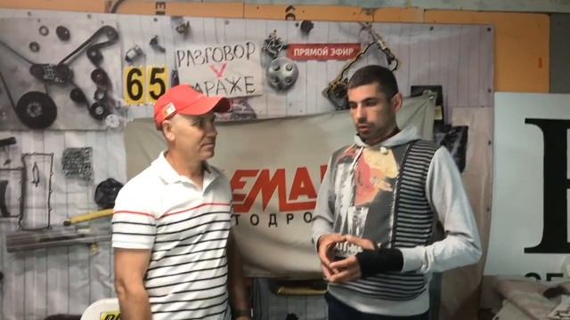 Тренировка ростовских дрифт пилотов на парковке ТЦ Selgros смотреть онлайн