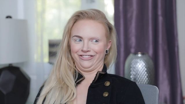 GLAM & GORE GETS A MAKEUP AND HAIR MAKEOVER! смотреть онлайн