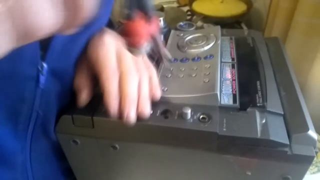 Сломался штекер 3.5 jack и остался в гнезде. Пропал звук. Такое может случиться с каждым смотреть онлайн