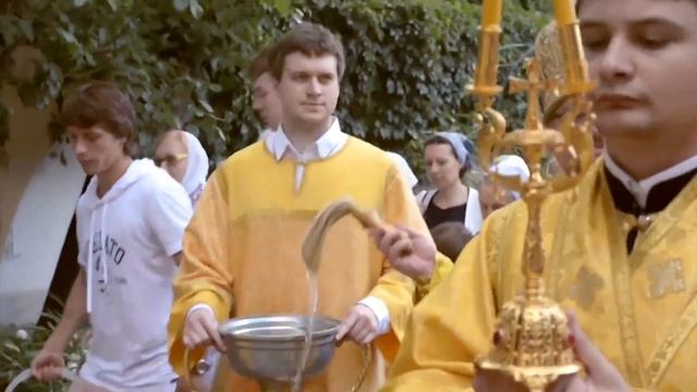 Престольный праздник храма Рождества Иоанна Предтечи на Пресне. город Москва смотреть онлайн