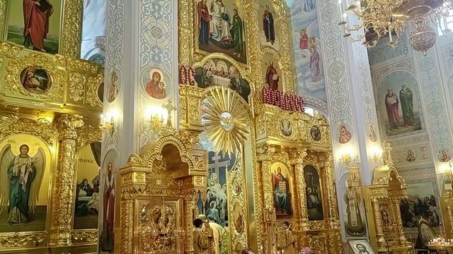 Тропарь и кондак по входе, глас 6-й. Регент Екатерина Артюхова. смотреть онлайн