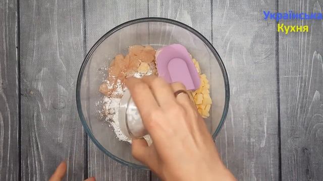 Рублені курячі котлети з сиром/Смачна та проста м'ясна страва смотреть онлайн